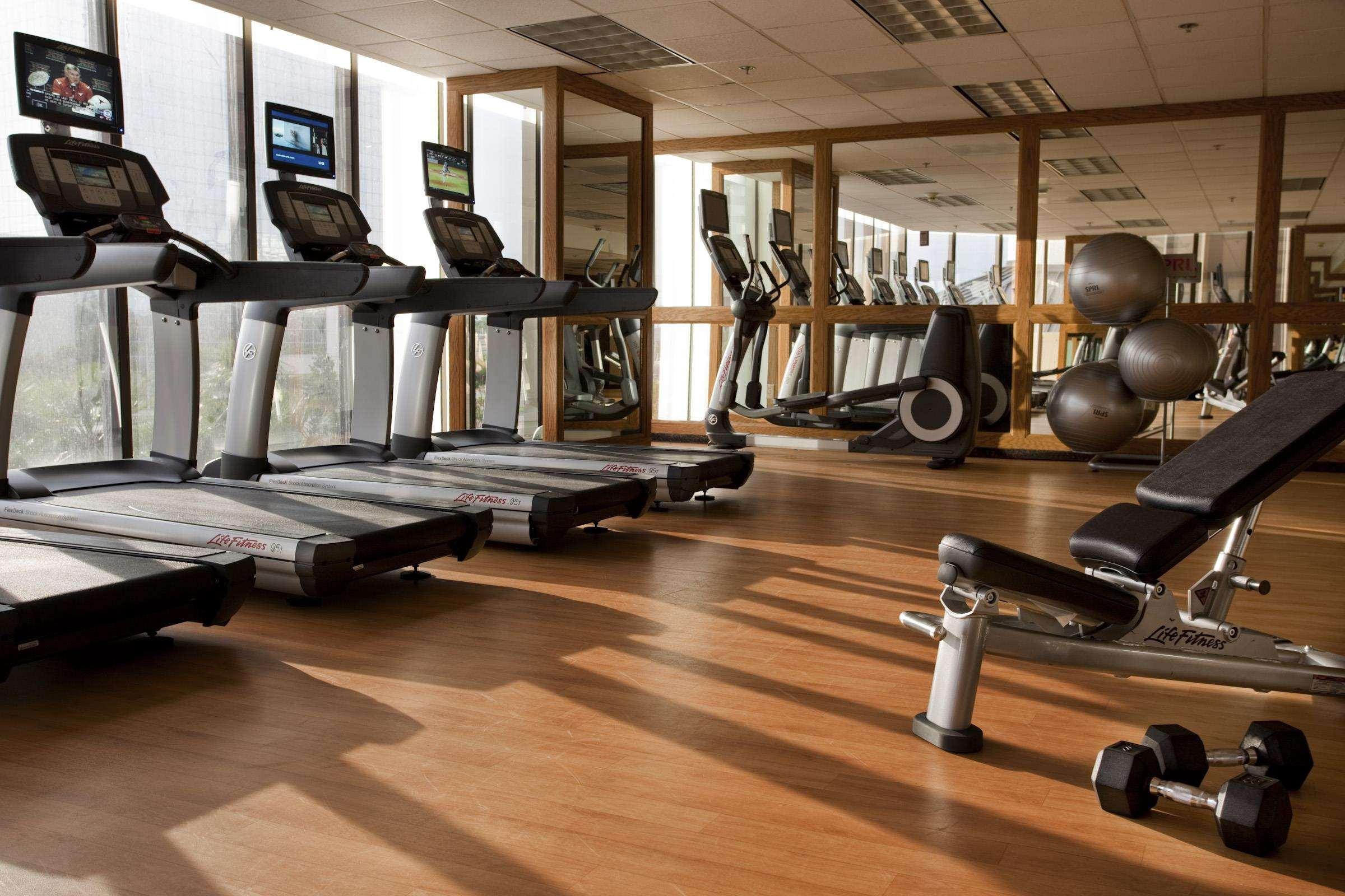 Doubletree By Hilton Hotel Houston Greenway Plaza Esterno foto