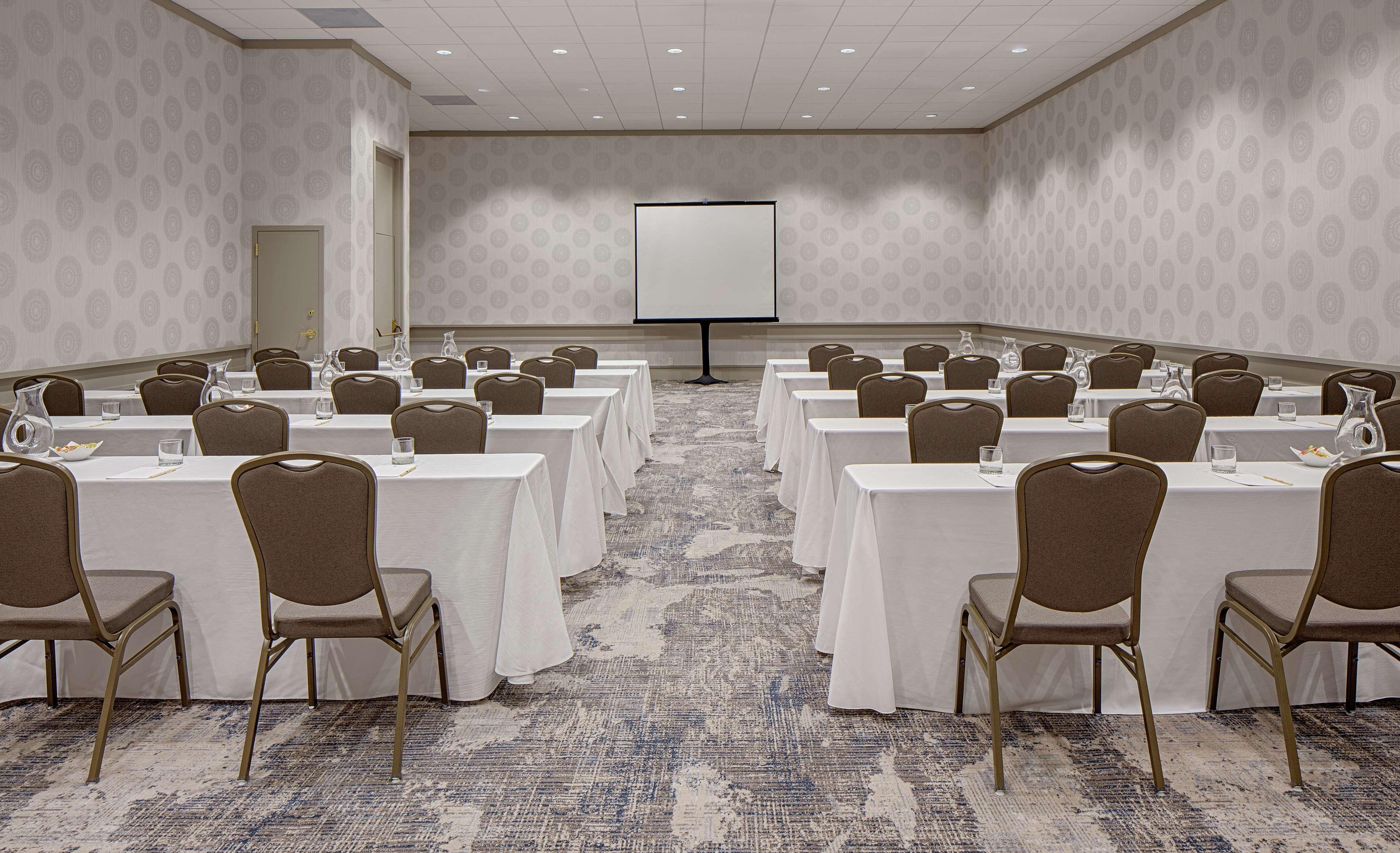 Doubletree By Hilton Hotel Houston Greenway Plaza Esterno foto