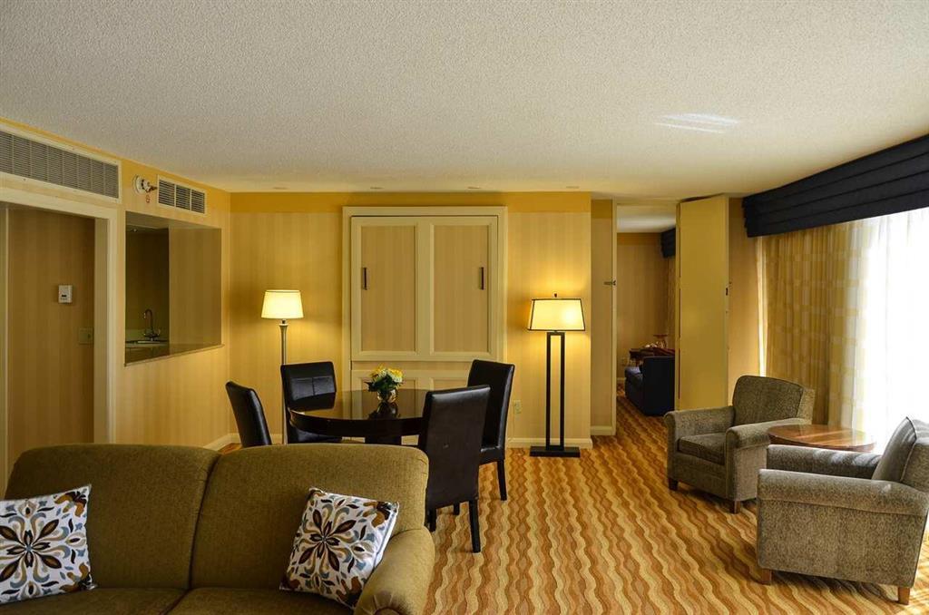 Doubletree By Hilton Hotel Houston Greenway Plaza Esterno foto