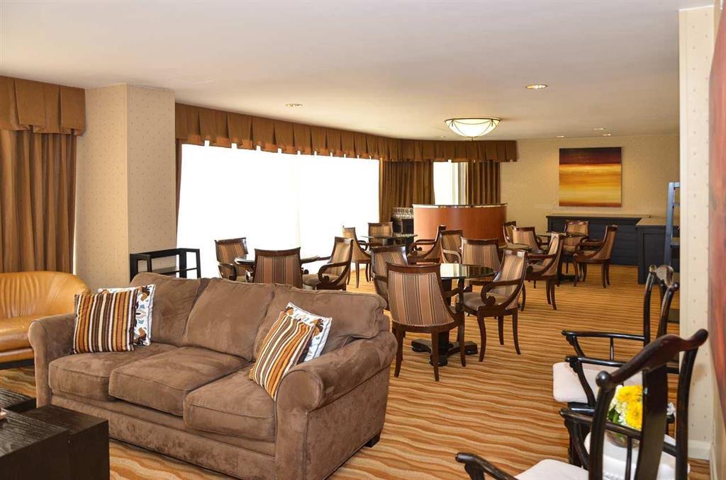 Doubletree By Hilton Hotel Houston Greenway Plaza Esterno foto